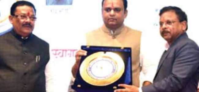 व्यसनमु्नत समाज निर्मितीसाठी सामूहिक प्रयत्न गरजेचे; नार्वेकर यांचे प्रतिपादन